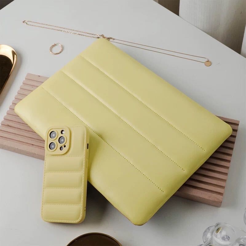 Puffy Yellow MacBook Cover クッションイエローMacBookカバー R01316
