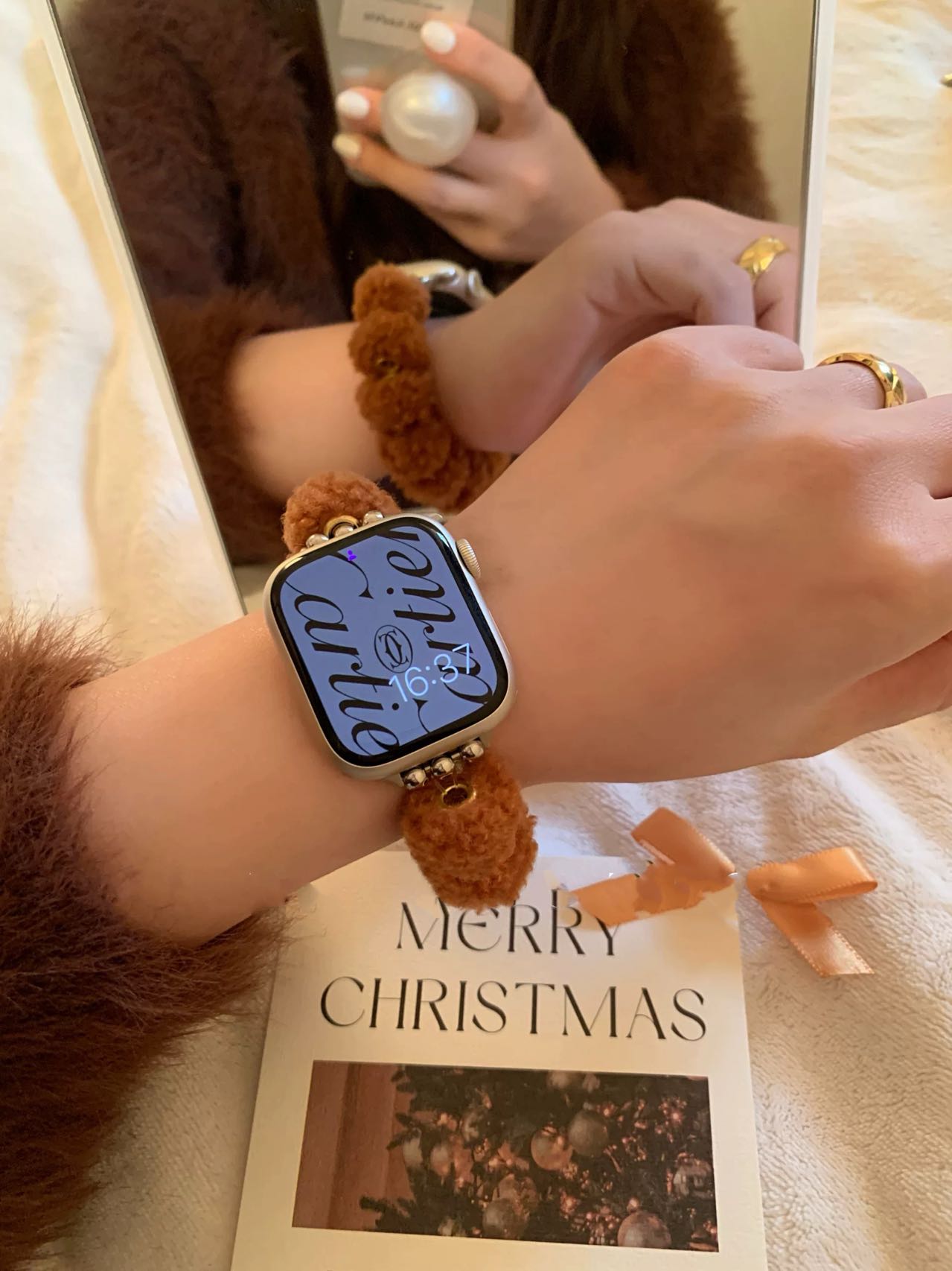 Fluffy Ball Apple Watch Band モコモコボールAppleWatchバンド R02052