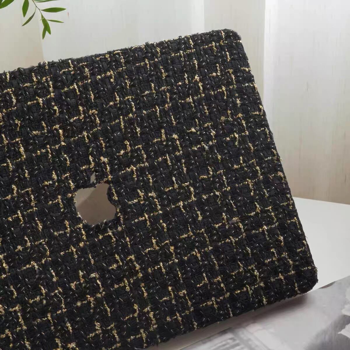 Black Gold Tweed MacBook Cover ブラックゴールドツイードMacBookカバー R01420