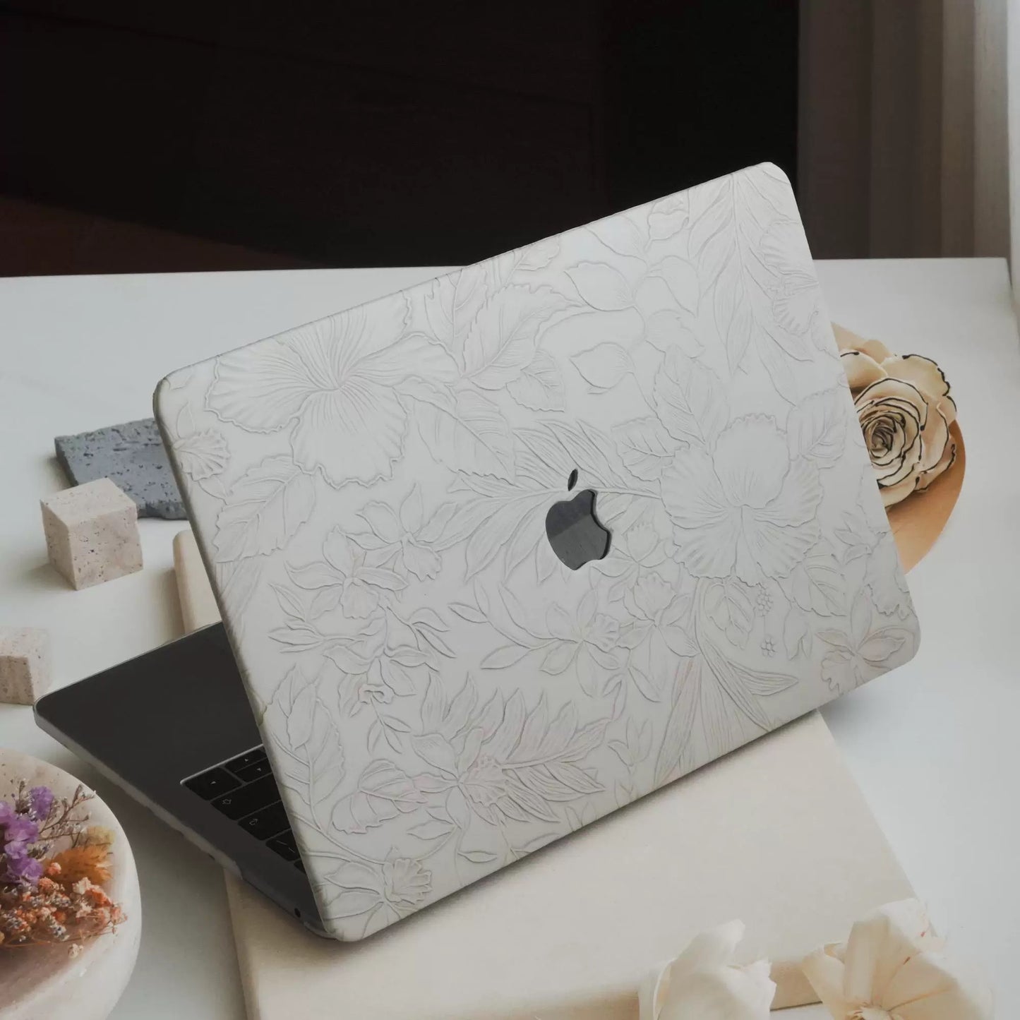 Ivory 3D Flower print MacBook Cover アイボリー立体花柄MacBookカバー R02014