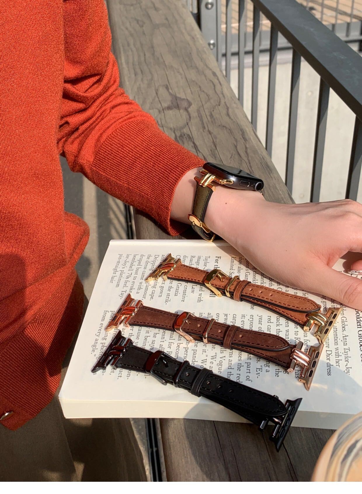Leather & Gold Apple Watch Band レザーApple Watch バンド R01291
