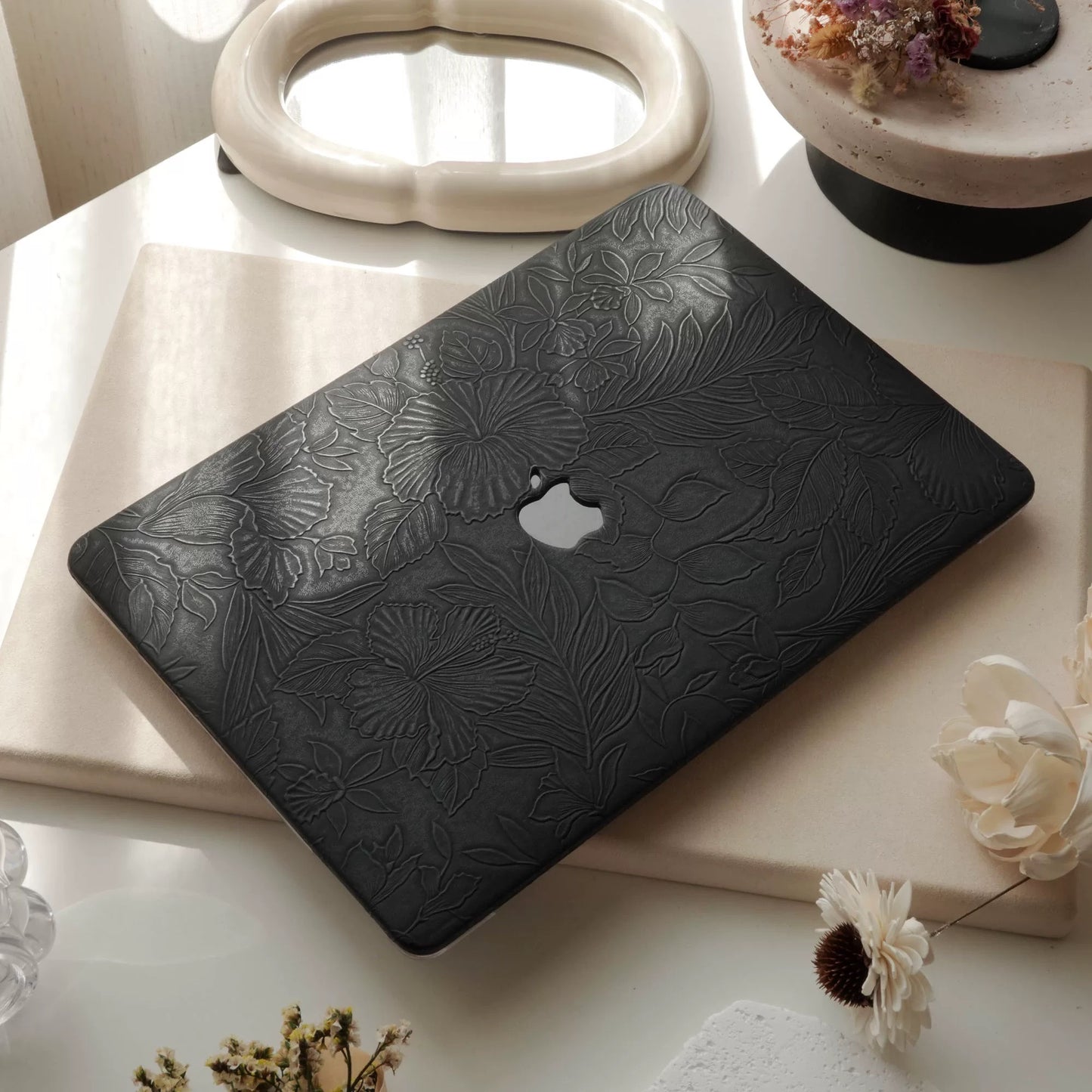 Black 3D Flower print MacBook Cover ブラック立体花柄MacBookカバー R02022