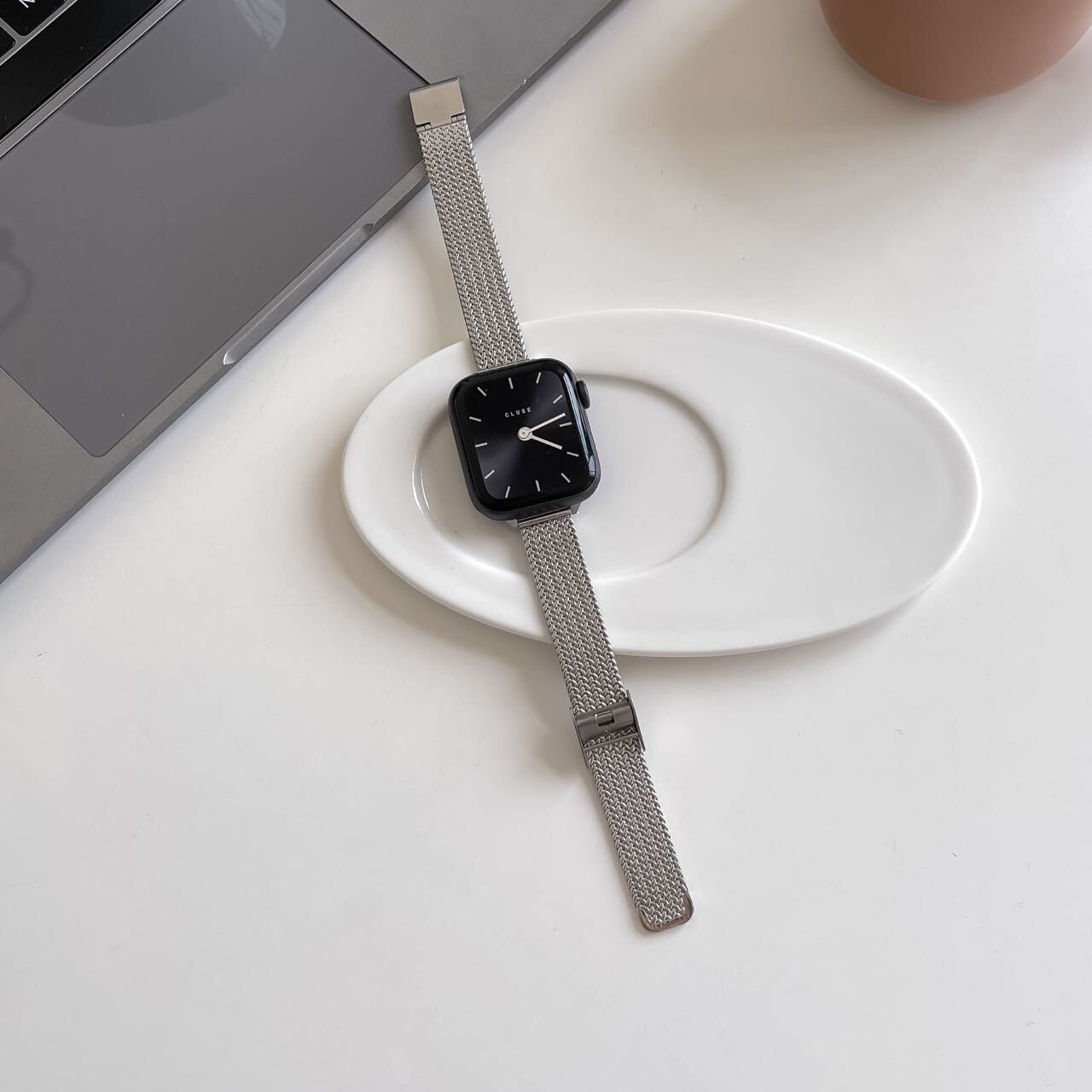 Simple Skinny Apple Watch Band R01167