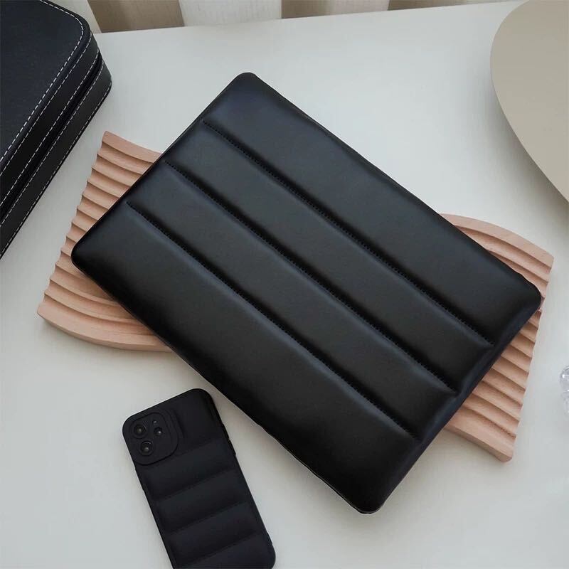 Puffy Black Color MacBook Cover クッションブラックカラーMacBookカバー R01319