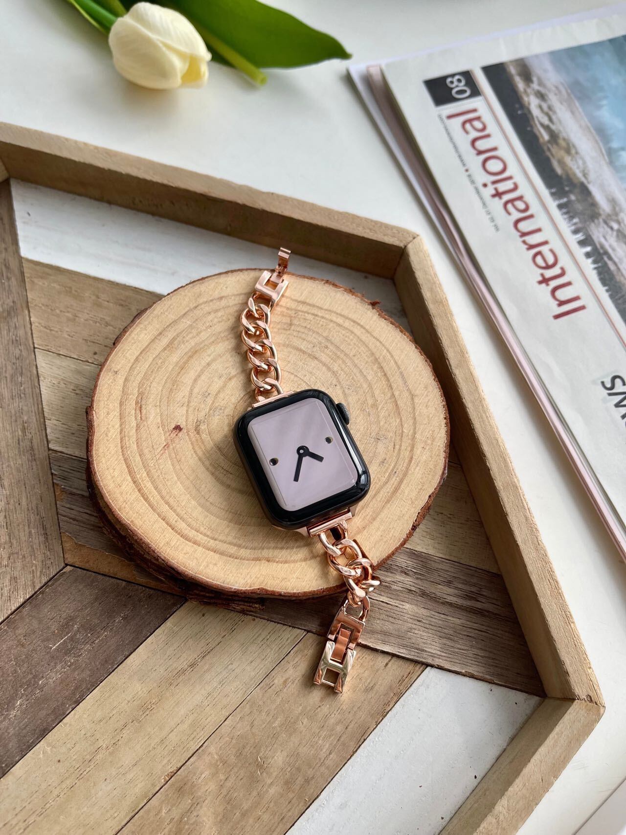 Skinny Chain Apple Watch Band R001180
