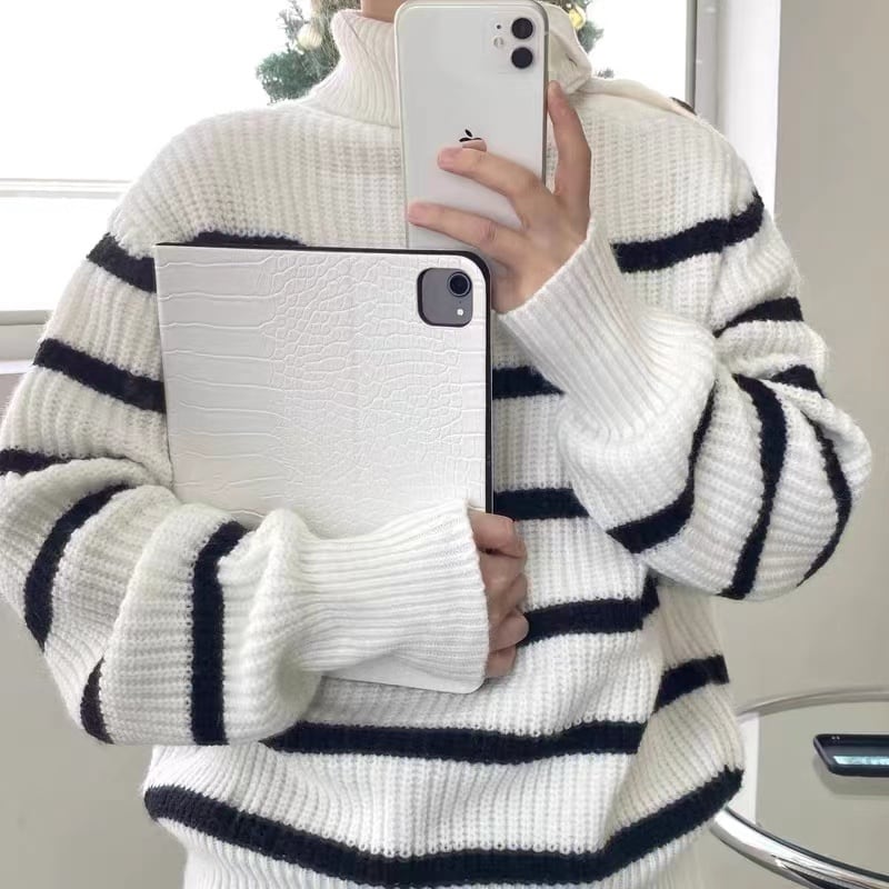 White Leather iPad case R01176