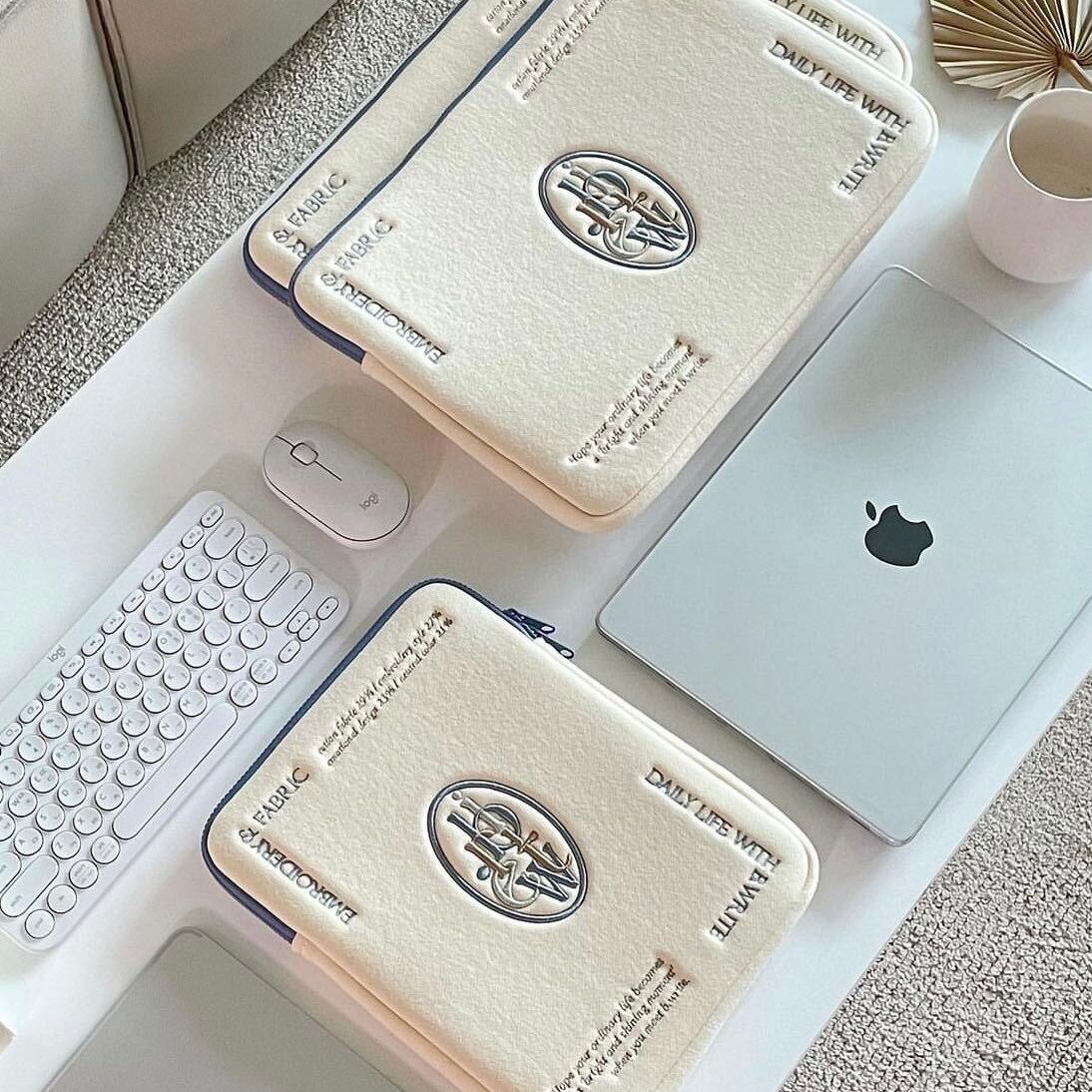 Fluffy Cream Color MacBook iPad Bag モコモコクリームカラーMacBook iPadバッグ R01348