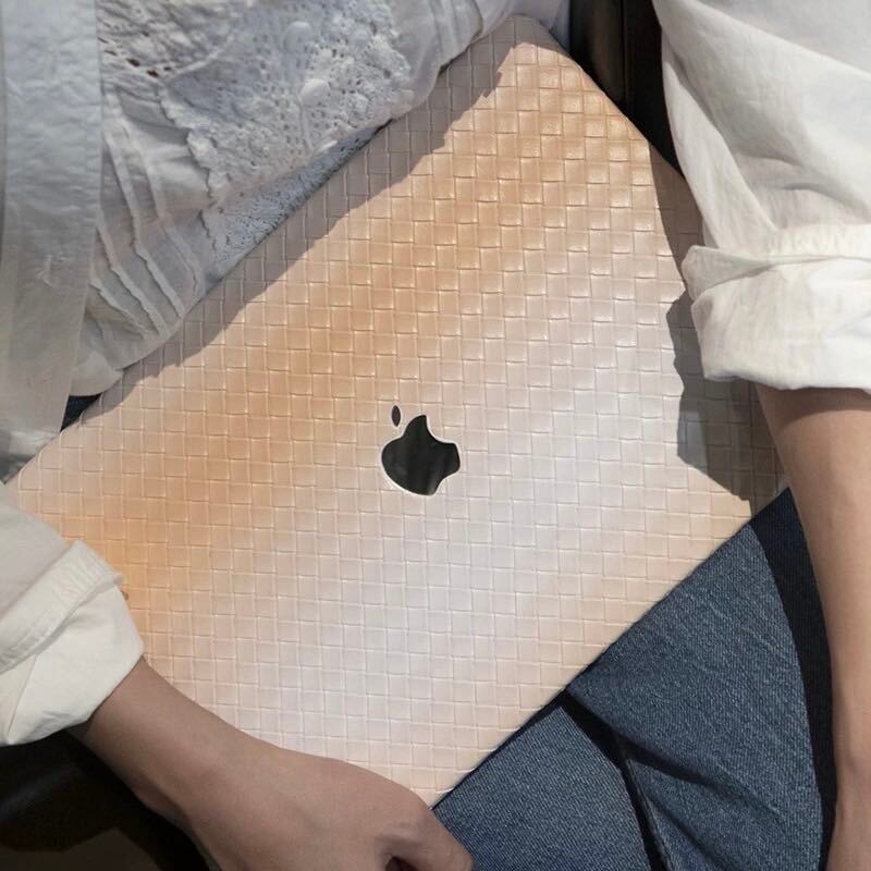 Fade White & Orange Weave MacBook Cover ホワイトオレンジグラデーション編みMacBookカバー R01308
