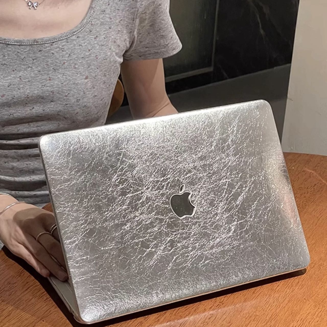 Silver MacBook Cover シルバーMacBookカバー R02028