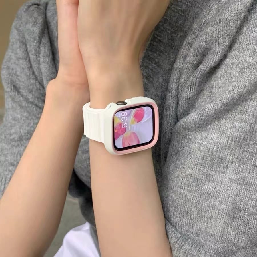 White Silicon Band & White Pink Apple Watch Case ホワイトシリコンバンドとホワイトとピンクのケース付き R01238