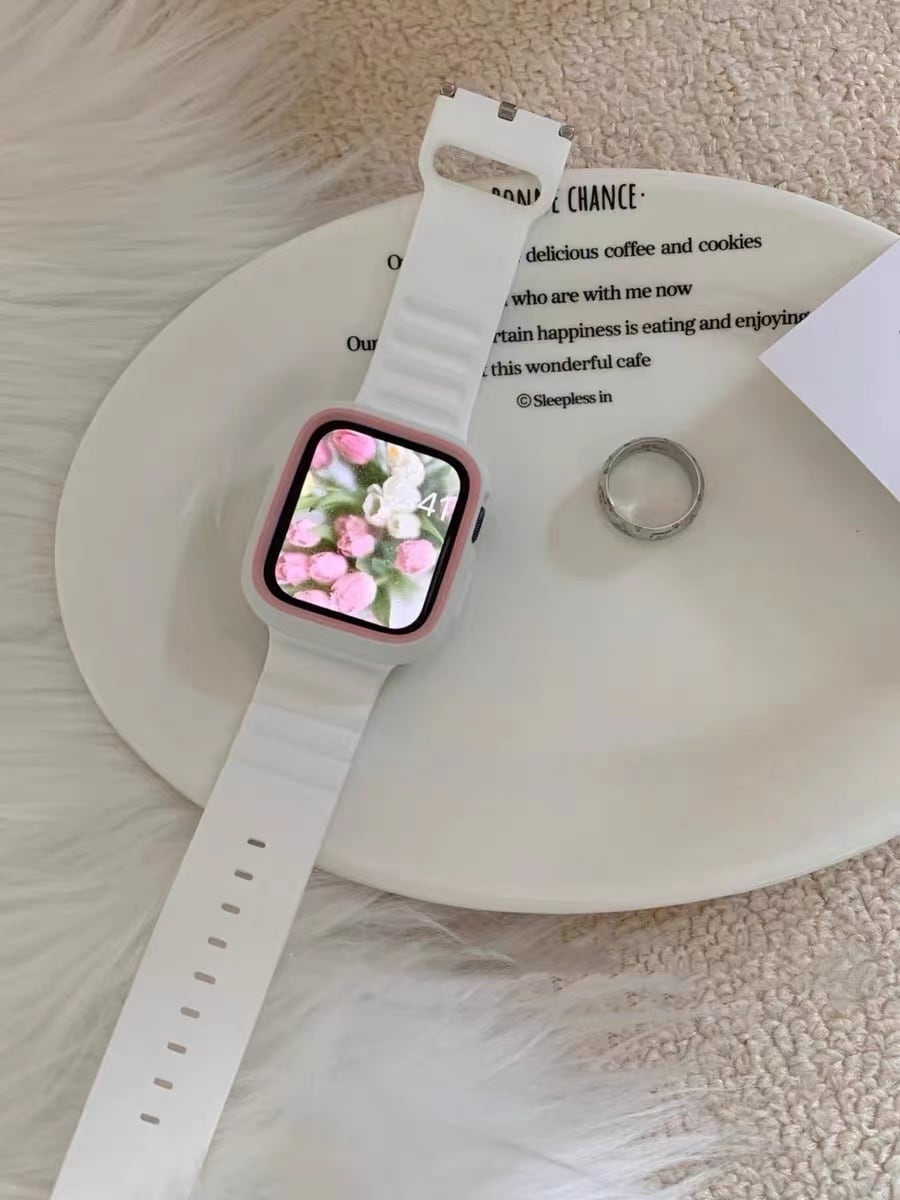 White Silicon Band & White Pink Apple Watch Case ホワイトシリコンバンドとホワイトとピンクのケース付き R01238