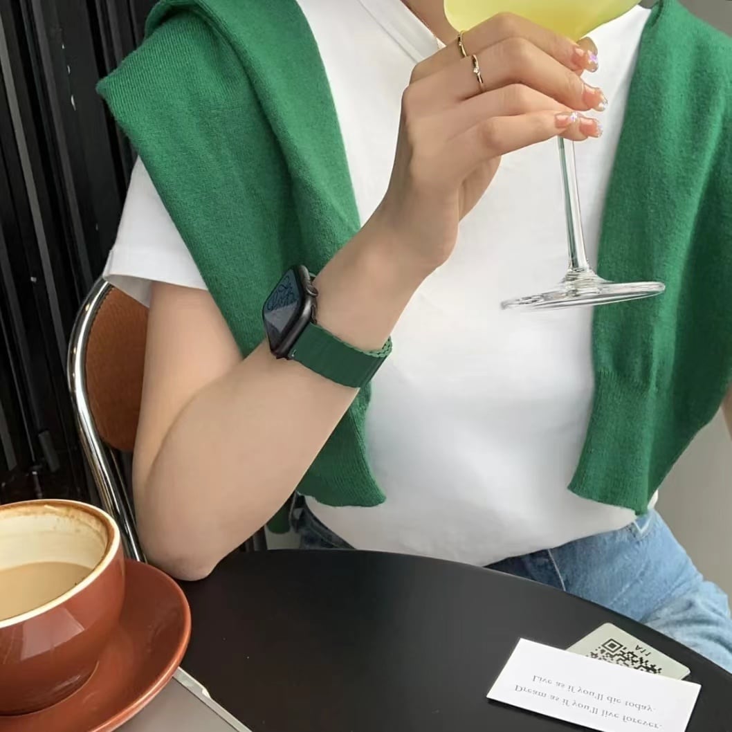 Green Magnet Apple Watch Band グリーンマグネットApple Watchバンド R01236