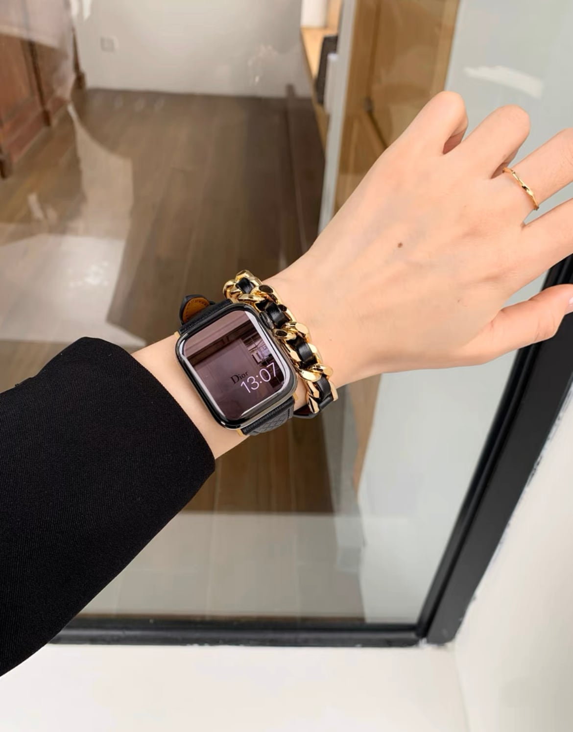 Long Chain Black Leather Apple Watch Band ロングチェーンブラックレザーApple Watchバンド R01327