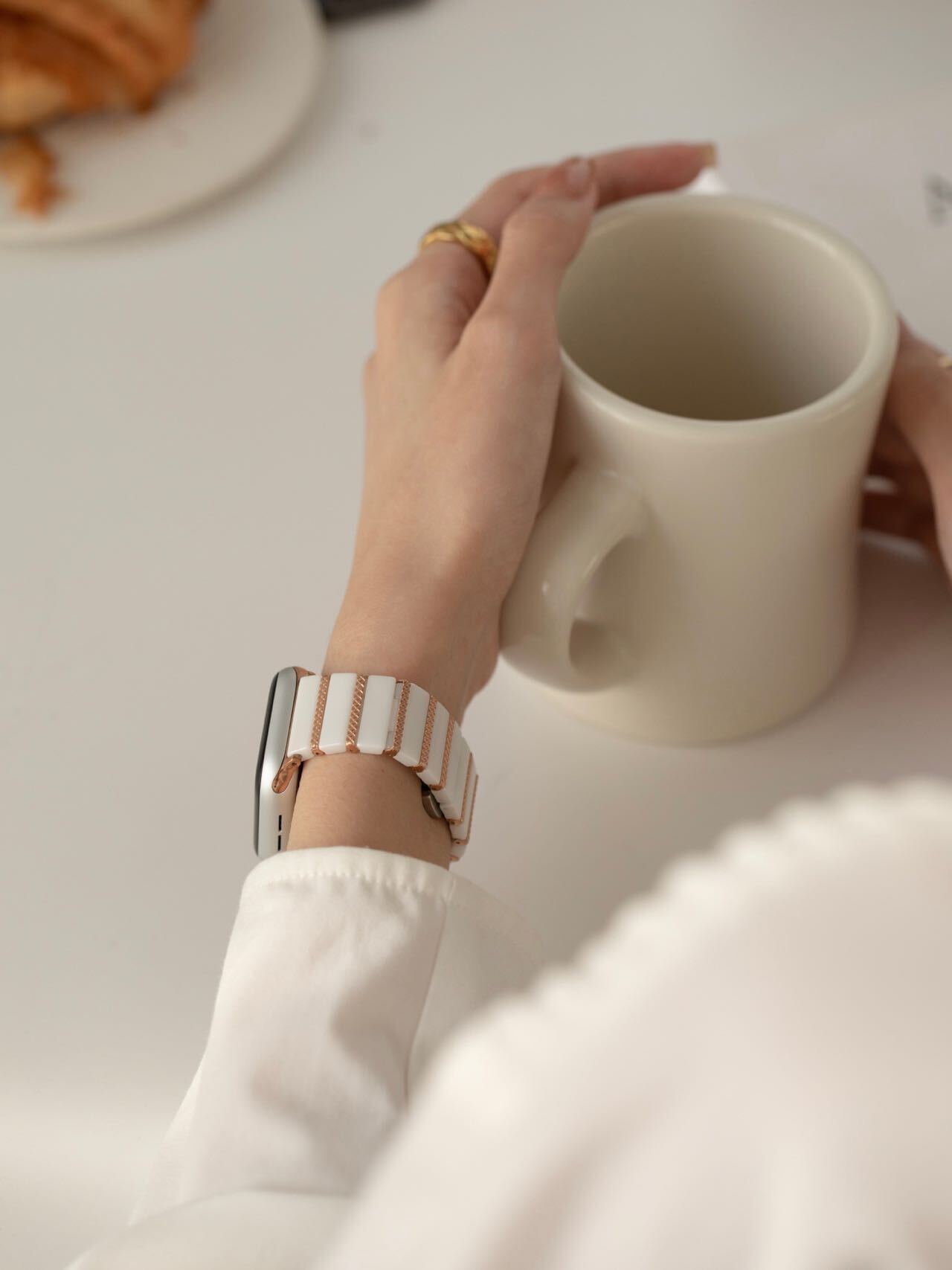 Elegant Ceramic Apple Watch Band R01163