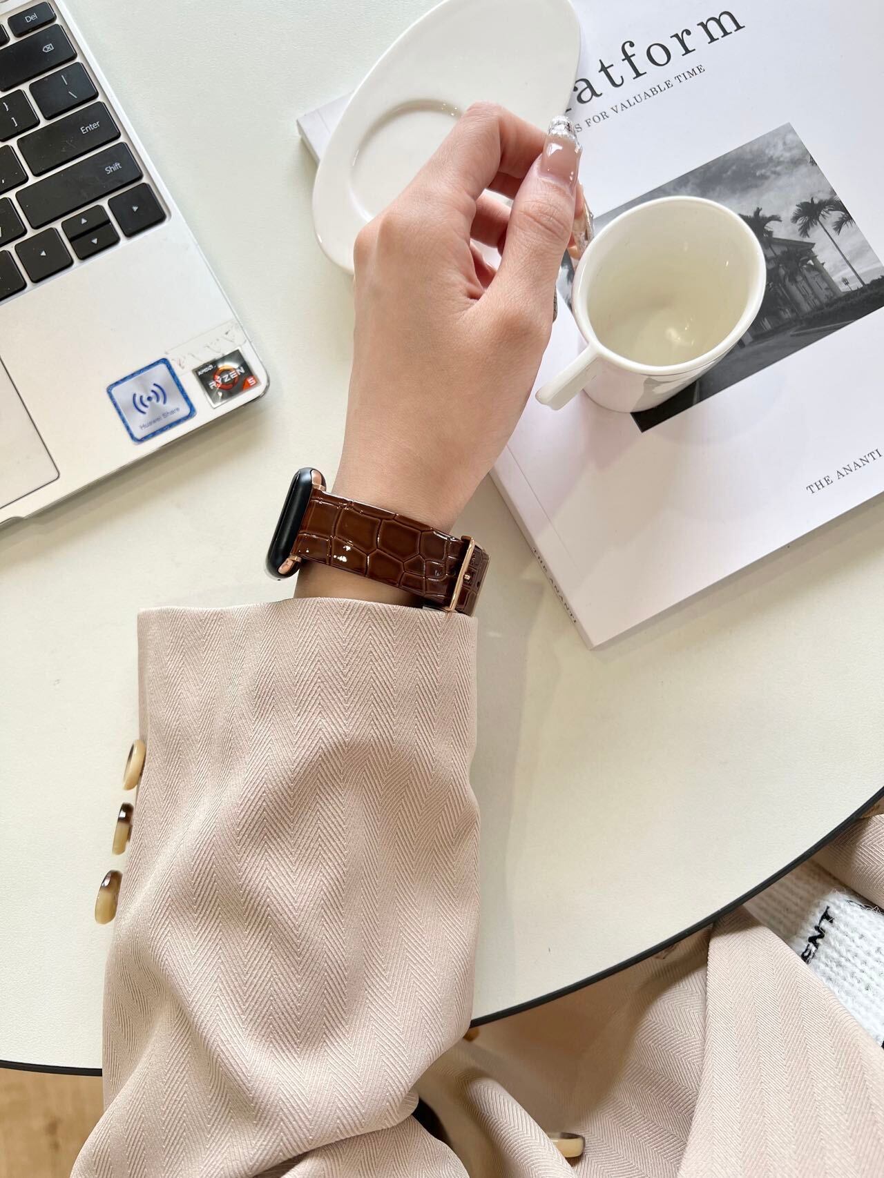Leather Apple Watch Band R01178