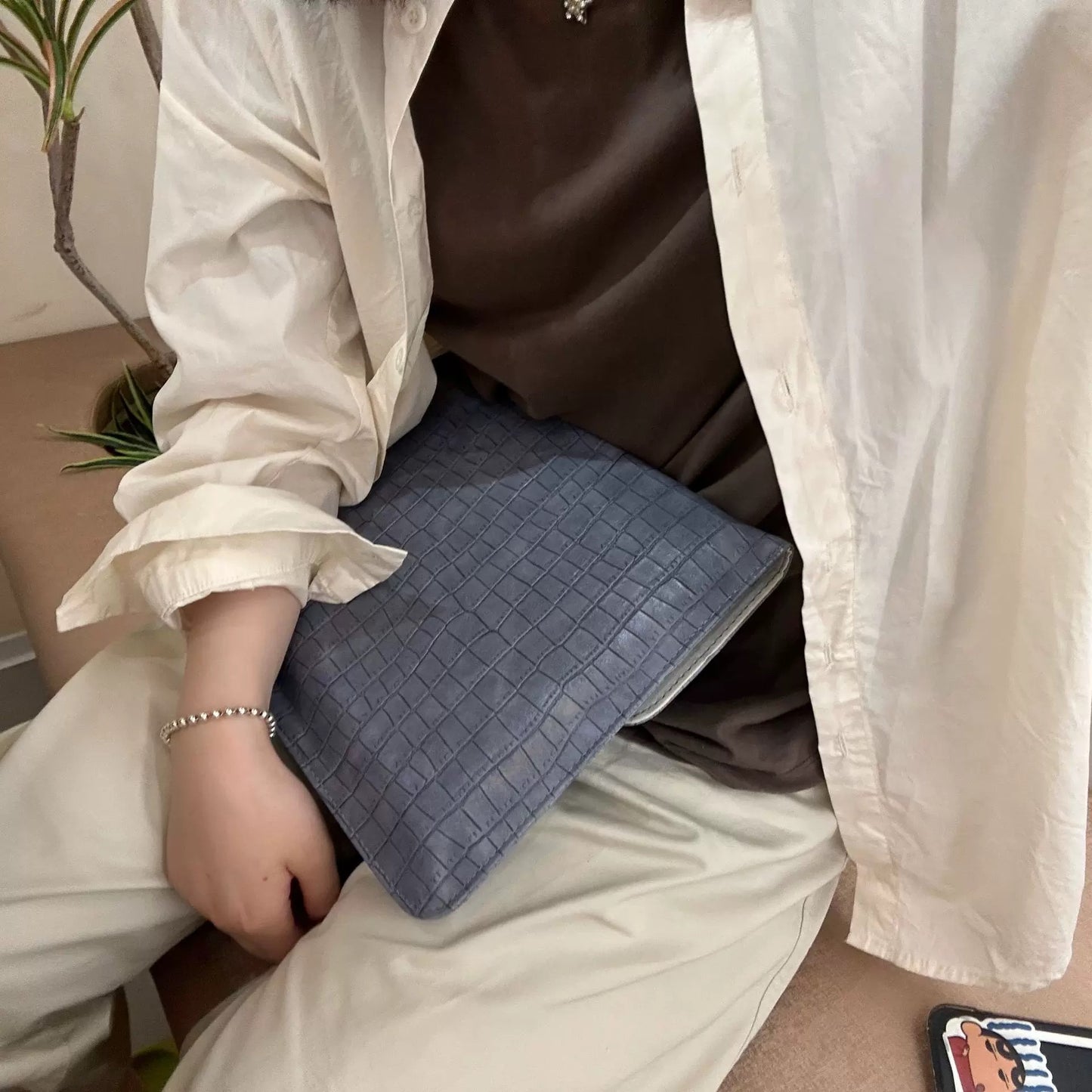 Deep Grey Leather MacBook Bag ディープグレーレザーMacBookバッグ R02034