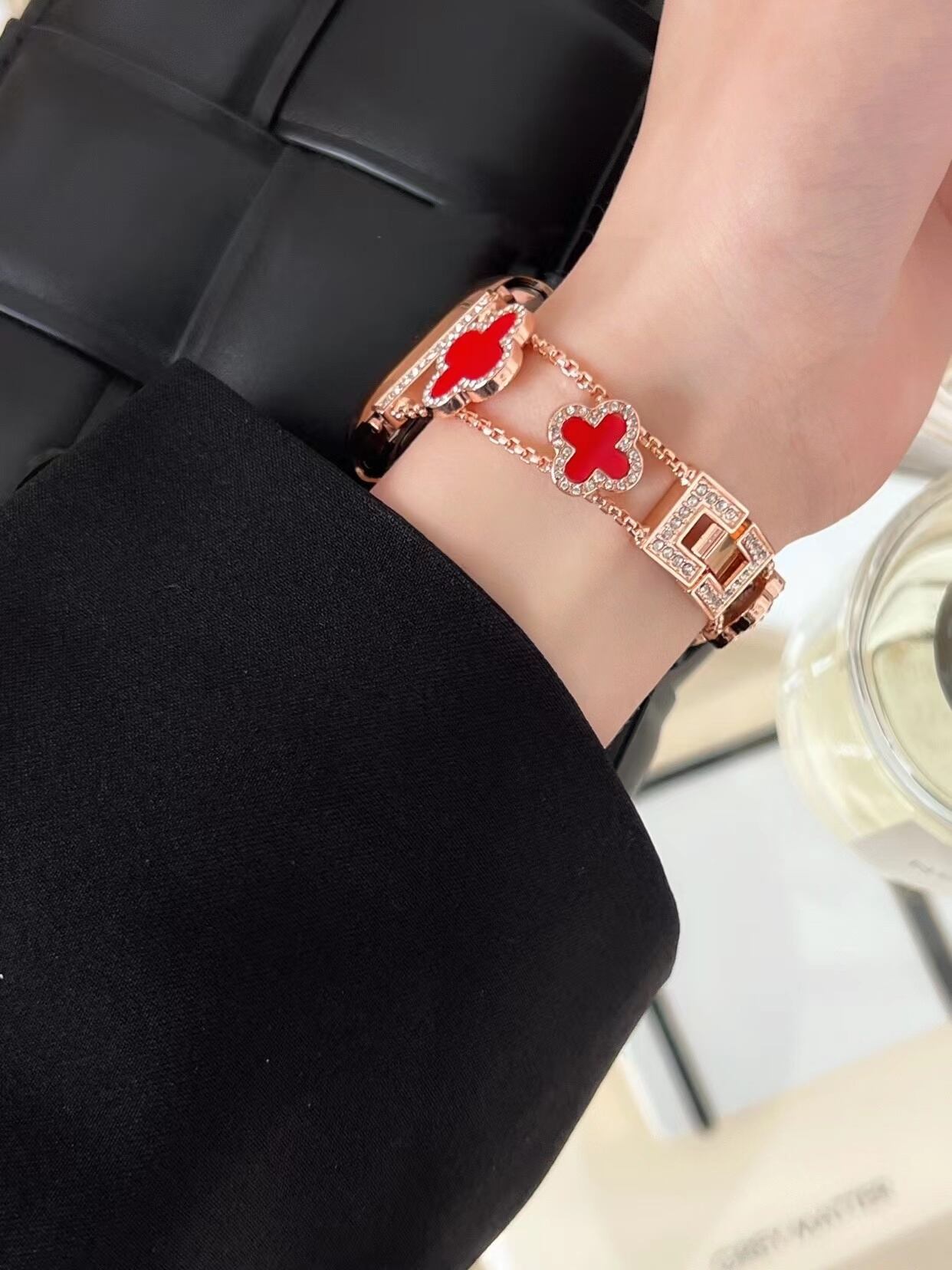 Rose Gold×Red Shining Clover Apple Watch Band キラキラクローバーApple Watchバンド R01249