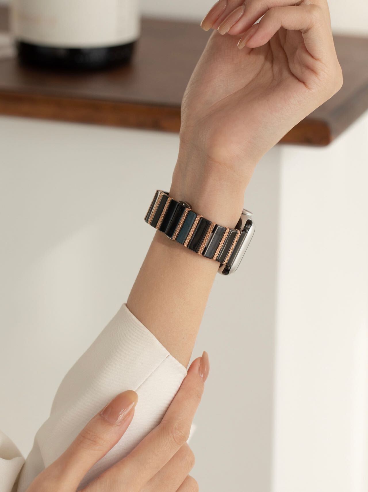 Elegant Ceramic Apple Watch Band R01163