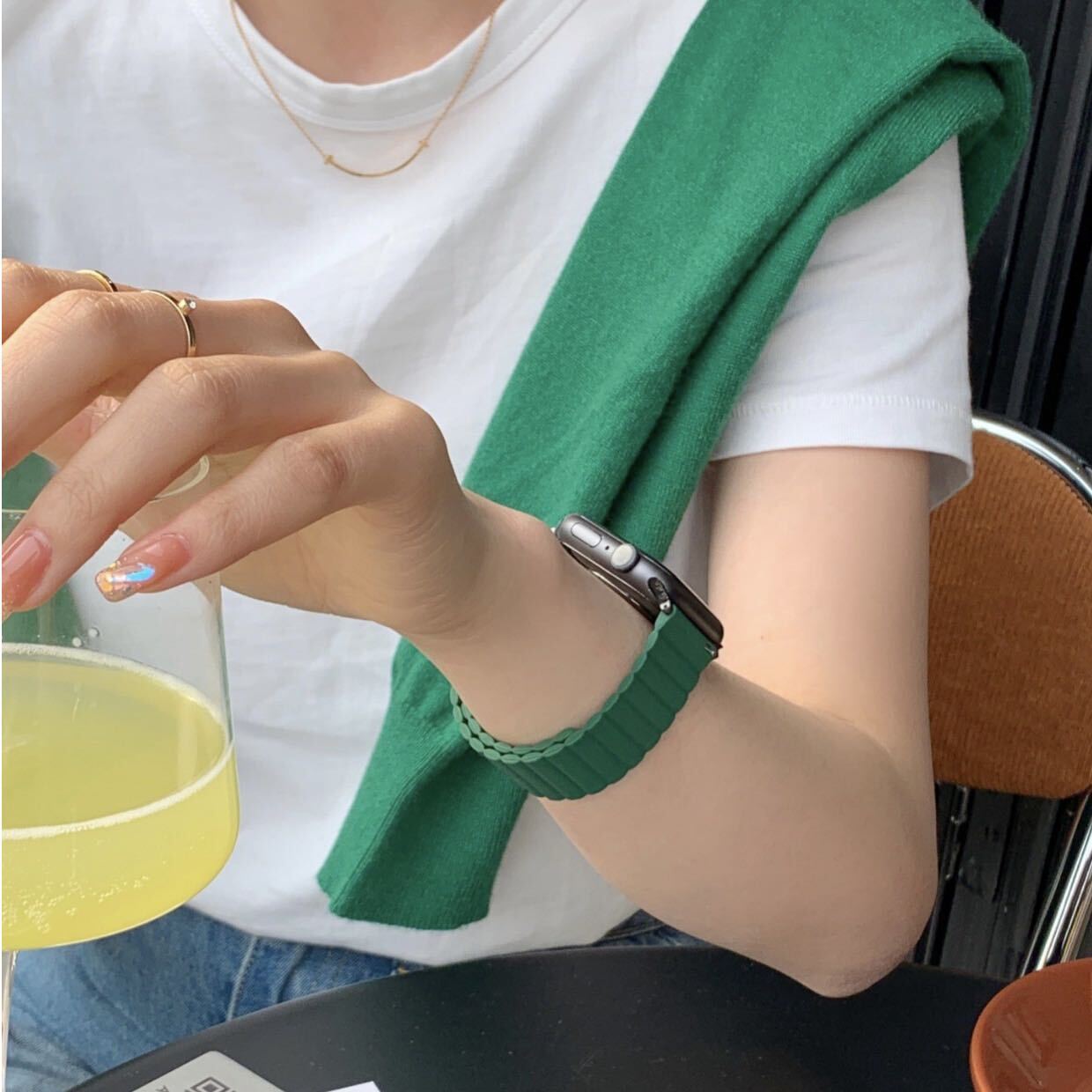Green Magnet Apple Watch Band グリーンマグネットApple Watchバンド R01236