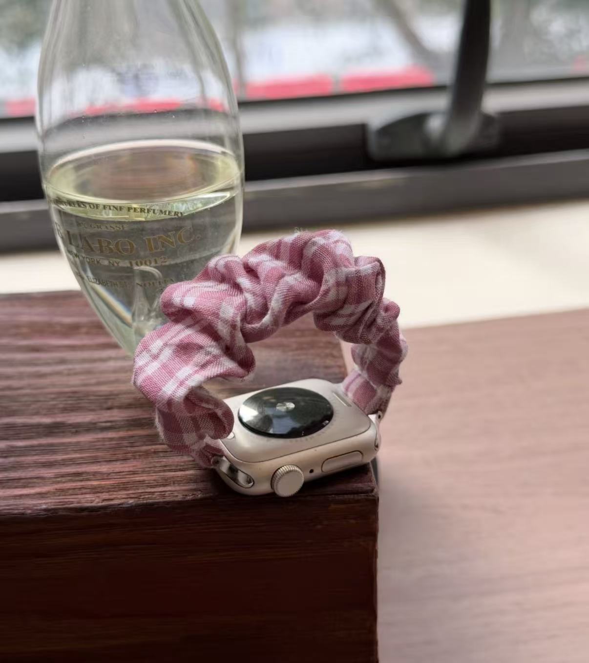 Pink Gingham Scrunchie Apple Watch Band ピンクチェック柄シュシュ風AppleWatchバンド R02147