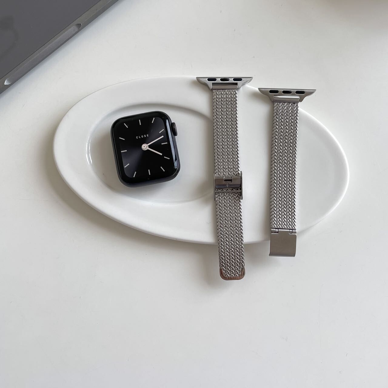 Simple Skinny Apple Watch Band R01167