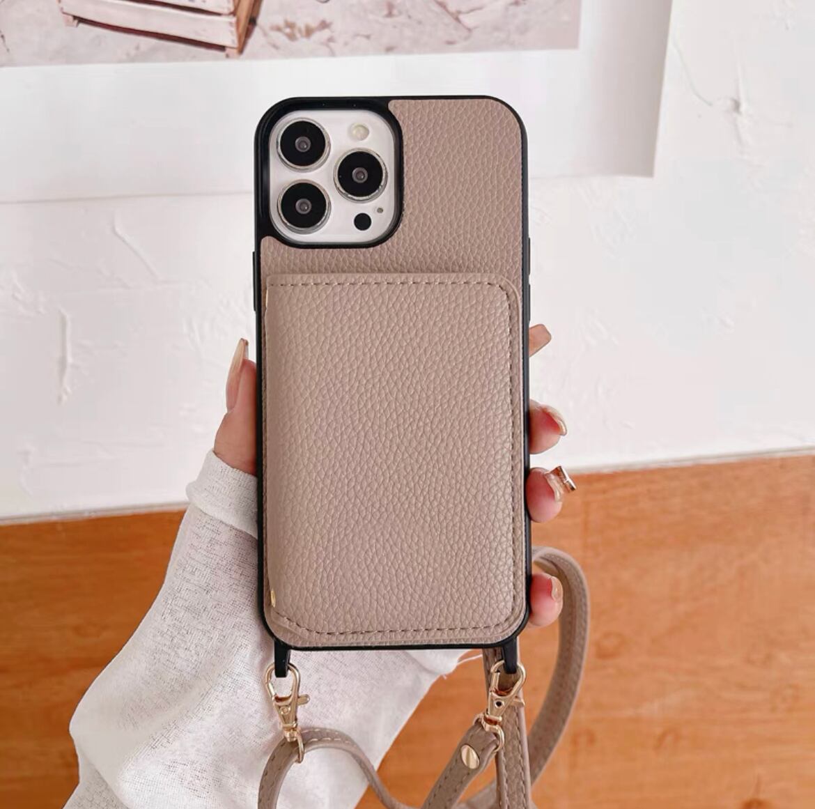 Leather Shoulder iPhone case with Two Fold Card Holder レザーショルダースマホケースと二つ折りカードホルダー R01432