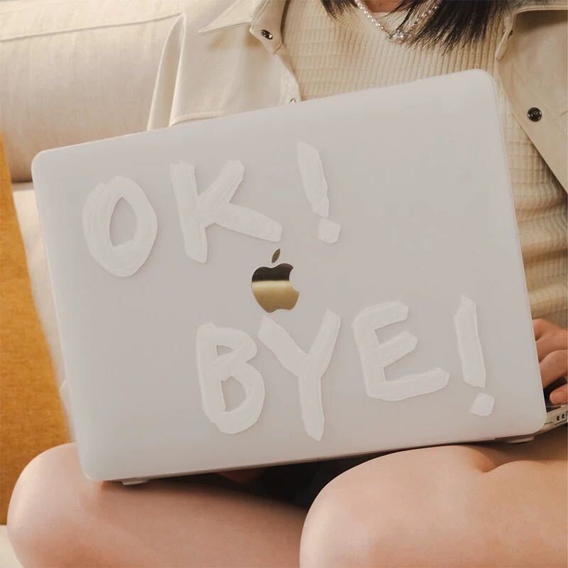 Clear "OK! BYE!" MacBook Cover クリア"OK! BYE!"MacBookカバー R01321