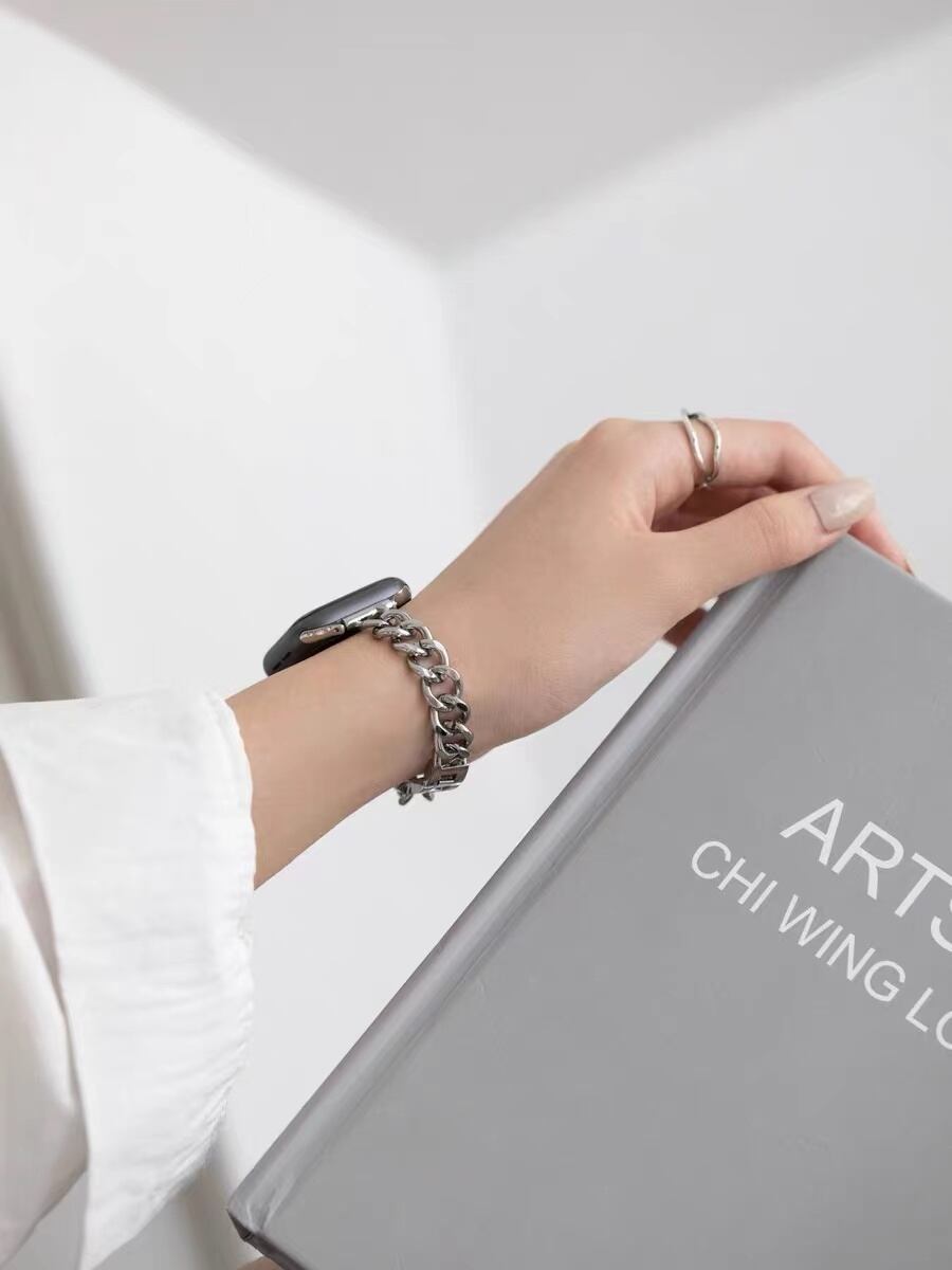 Skinny Chain Apple Watch Band R001180