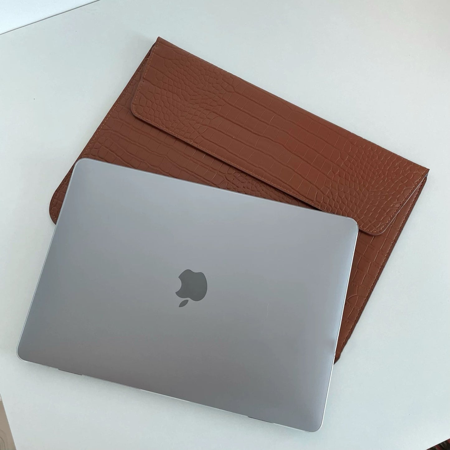 Brown Leather MacBook Bag ブラウンレザーMacBookバッグ R02033