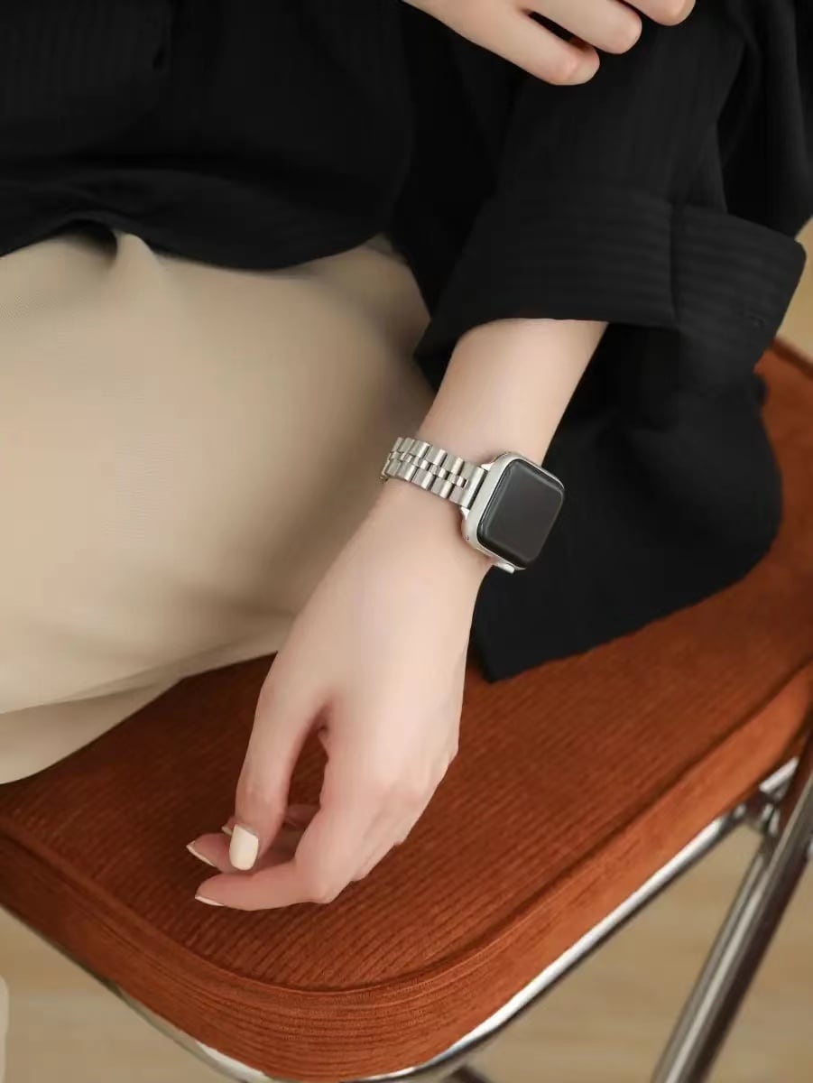 Silver & Black Simple Apple Watch Band R01177
