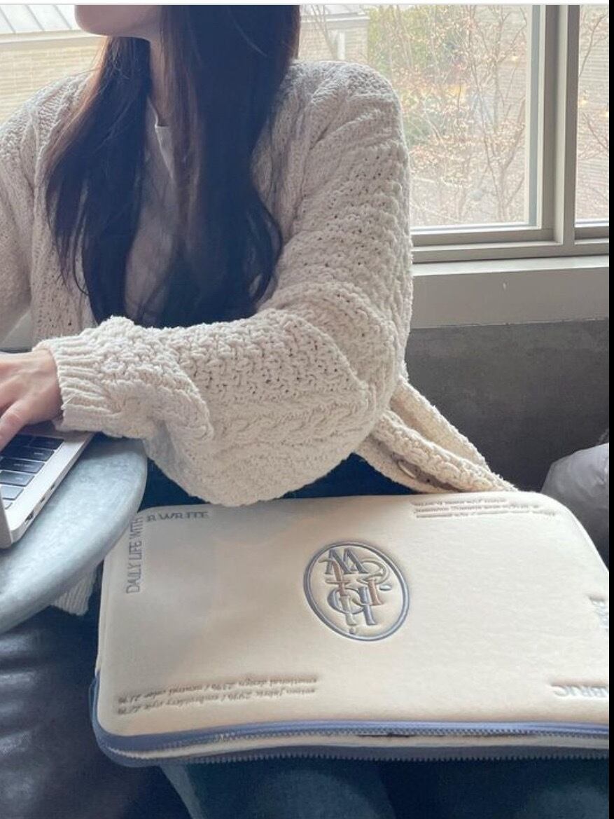 Fluffy Cream Color MacBook iPad Bag モコモコクリームカラーMacBook iPadバッグ R01348