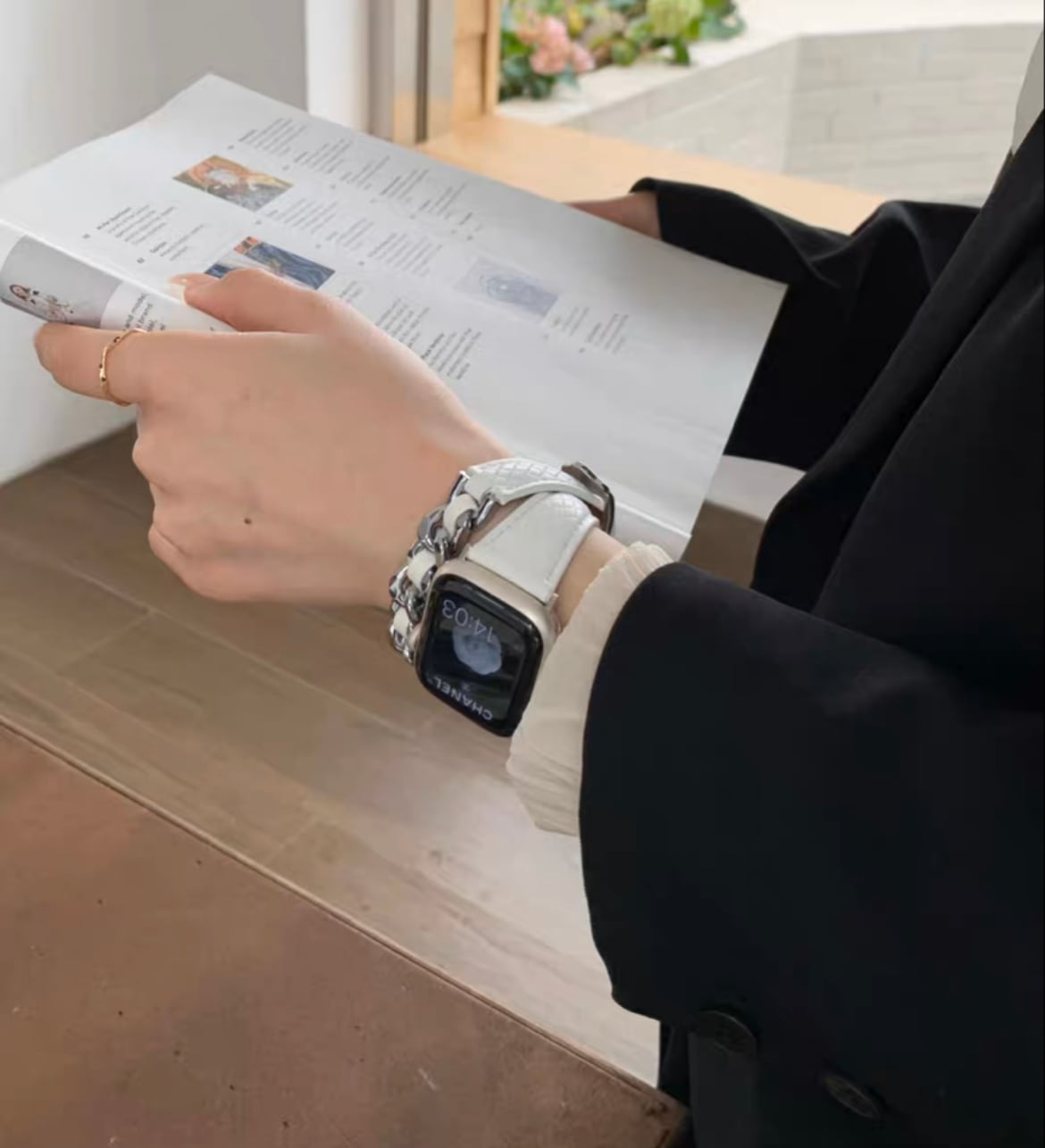 Long Chain White Leather Apple Watch Band ロングチェーンホワイトレザーApple Watchバンド R01323