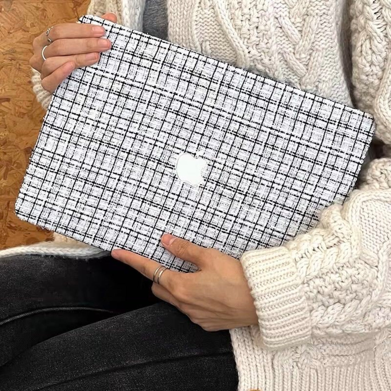 Black&White Tweed MacBook Cover ブラック&ホワイトツイードMacBookカバー R01447