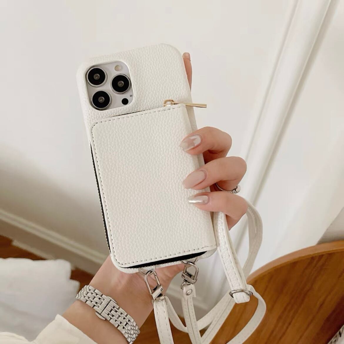 Leather Shoulder iPhone case with Big Card Holder レザーショルダースマホケースとチャック式大きなカードホルダー R01424