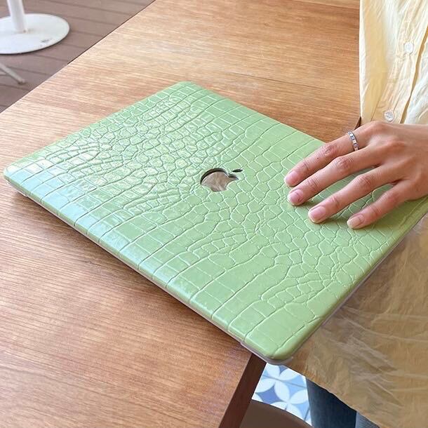 Green Leather MacBook Cover グリーンレザーMacBookカバー R01305