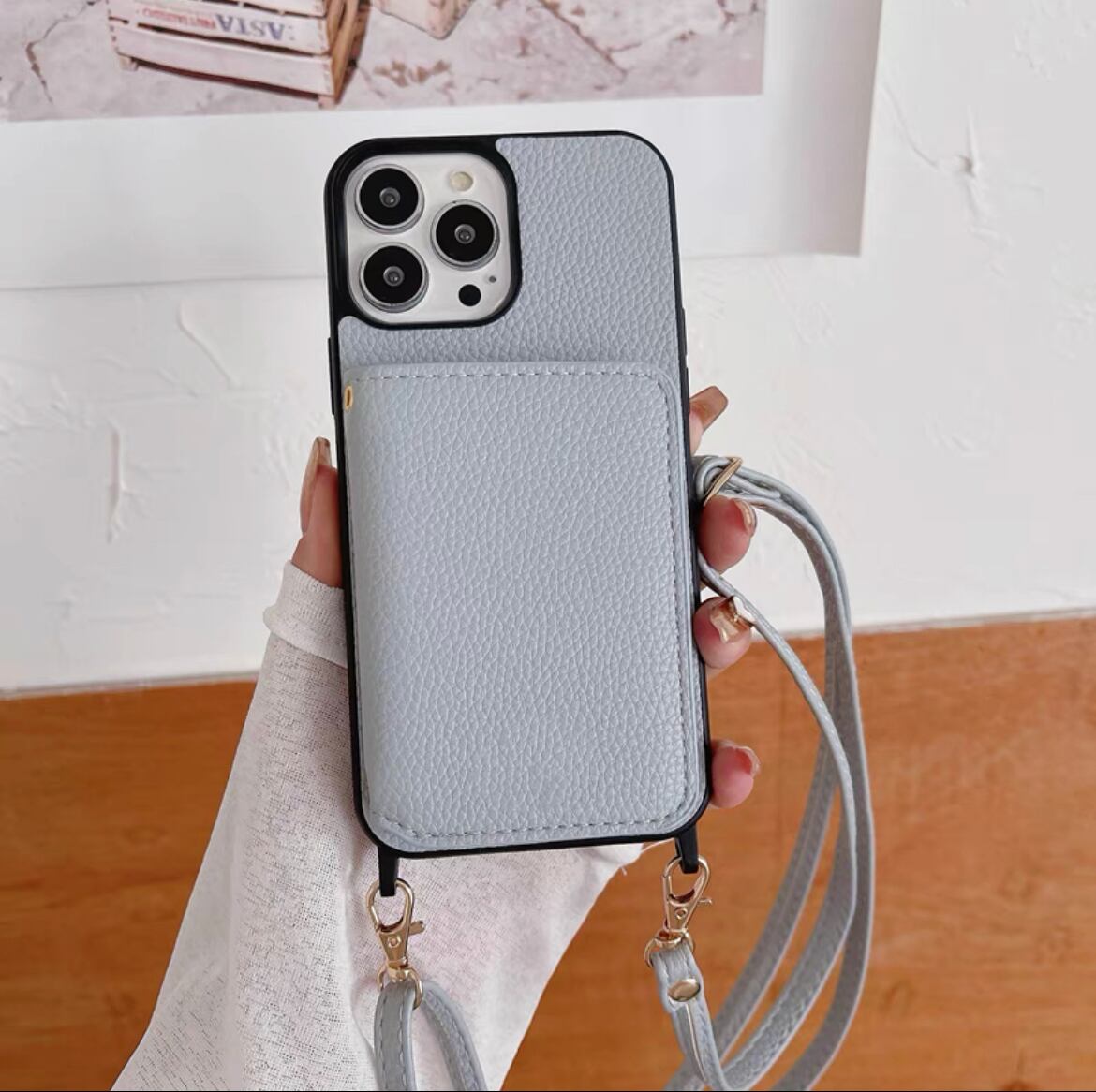 Leather Shoulder iPhone case with Two Fold Card Holder レザーショルダースマホケースと二つ折りカードホルダー R01432