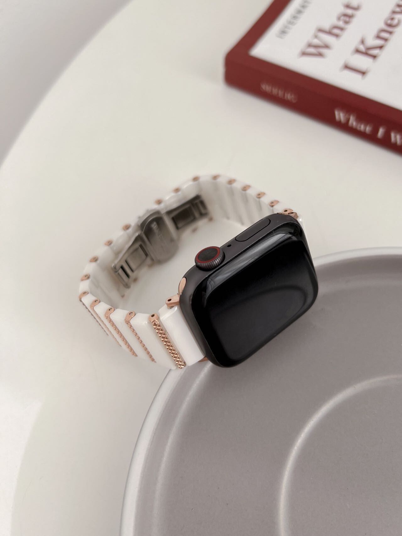 Elegant Ceramic Apple Watch Band R01163