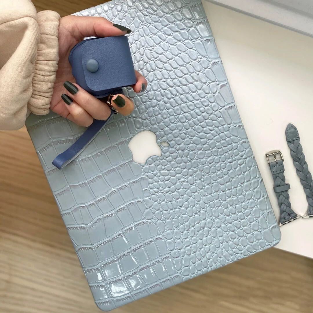 Light Blue Leather MacBook Cover ライトブルーレザーマックブックカバー MC0024