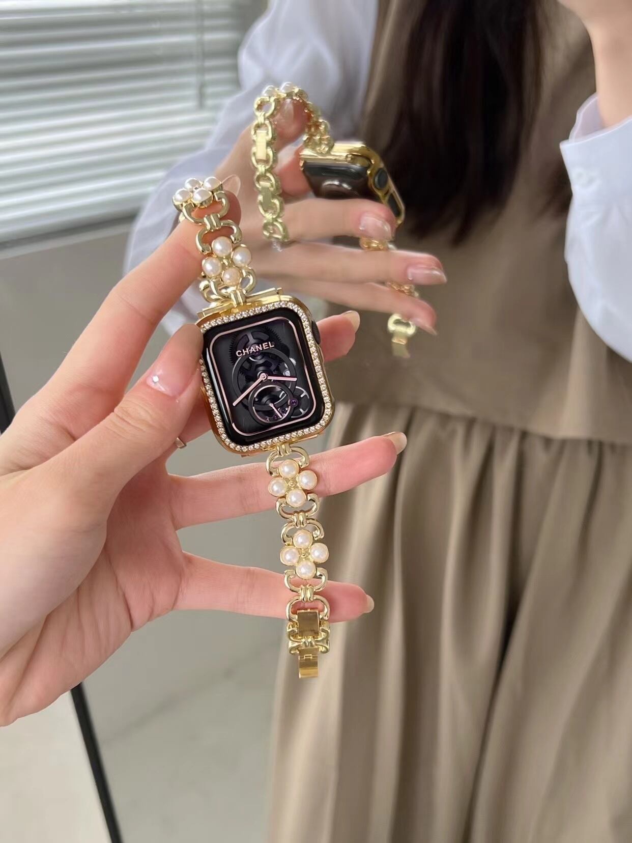 Elegant Flower Apple Watch Band R01165