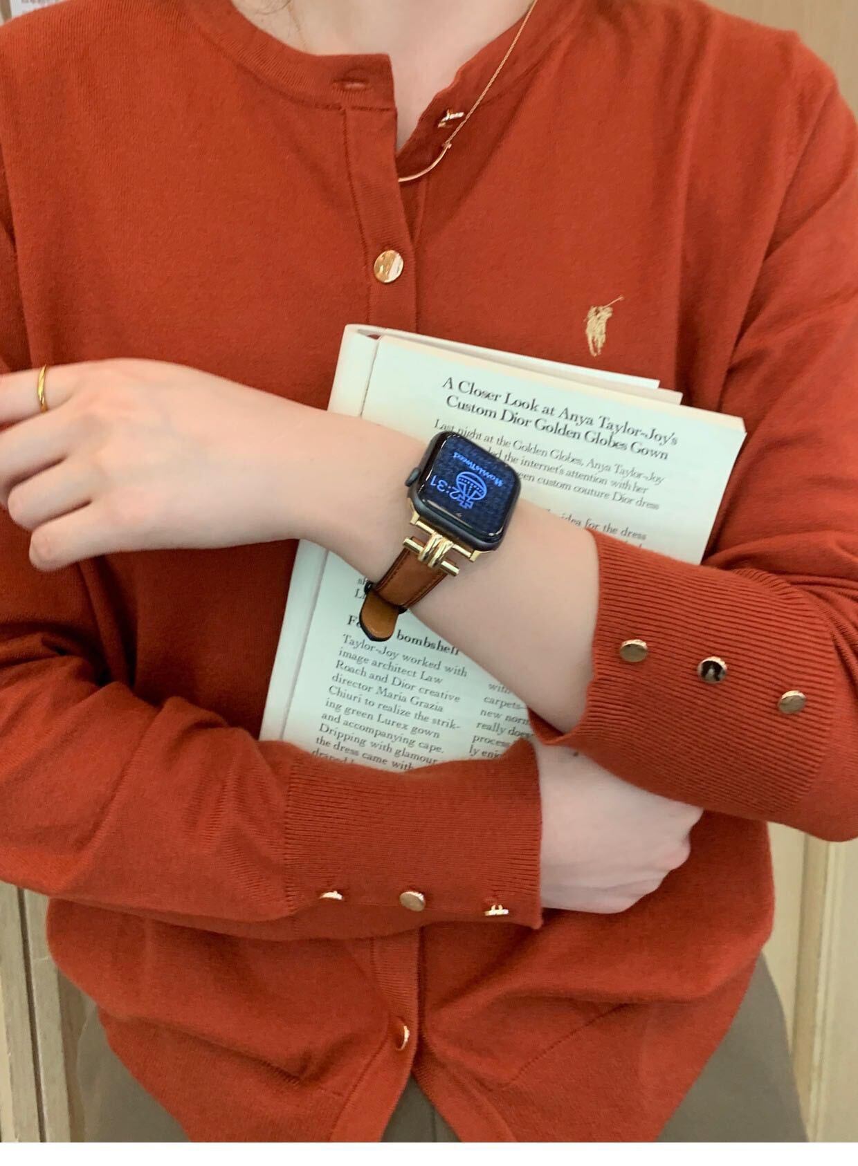 Leather & Gold Apple Watch Band レザーApple Watch バンド R01291