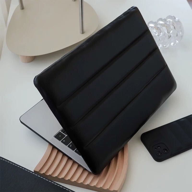 Puffy Black Color MacBook Cover クッションブラックカラーMacBookカバー R01319