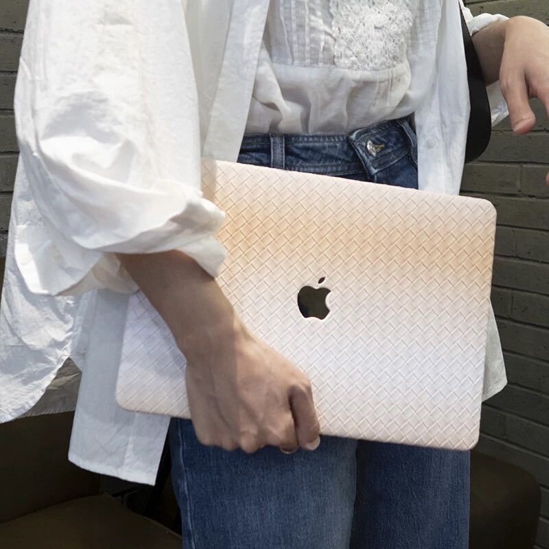 Fade White & Orange Weave MacBook Cover ホワイトオレンジグラデーション編みMacBookカバー R01308