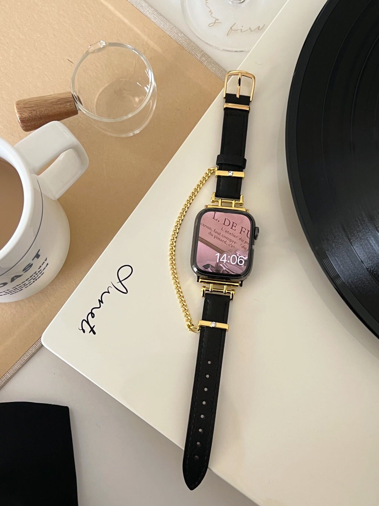 Leather & Gold Chain Apple Watch Band レザー&ゴールドチェーンApple Watchバンド R01289