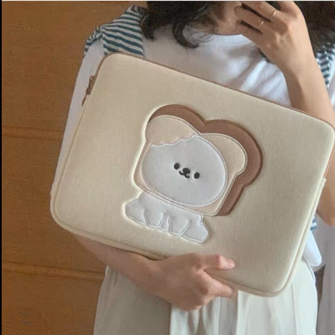 Fluffy Toast Dog MacBook iPad Bag モコモコトーストドッグMacBook iPadバッグ R01299