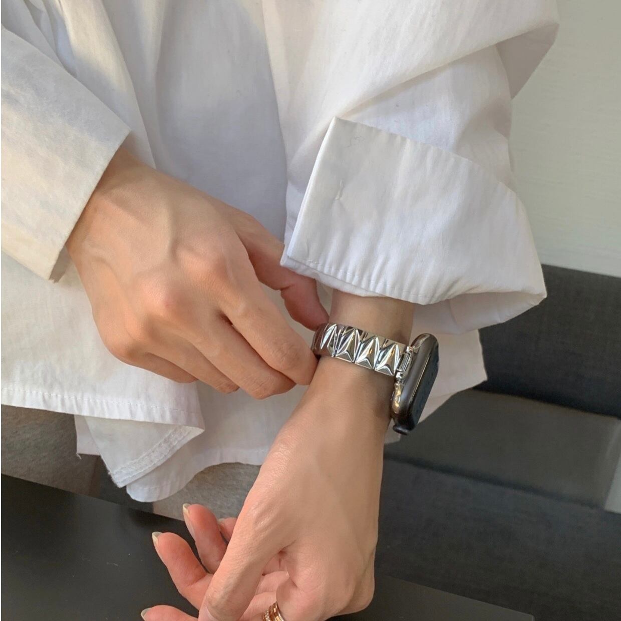 Simple Skinny Triangle Apple Watch Band シンプルスキニートライアングルバンド R01247