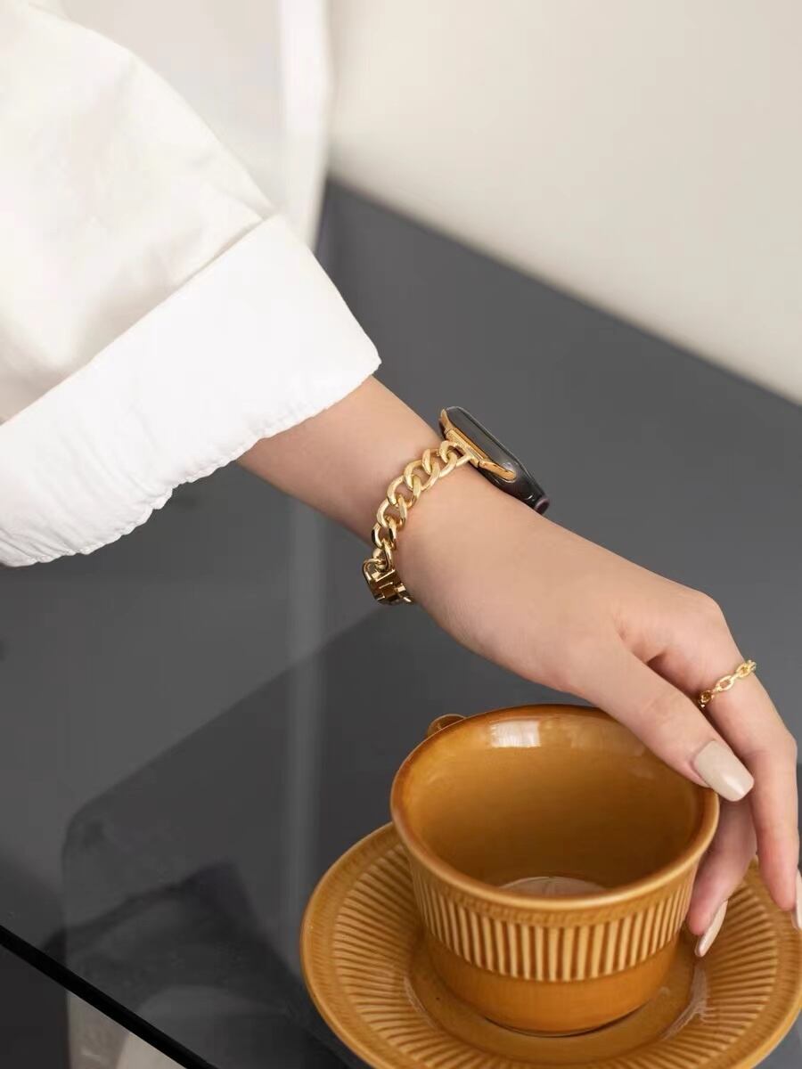 Skinny Chain Apple Watch Band R001180