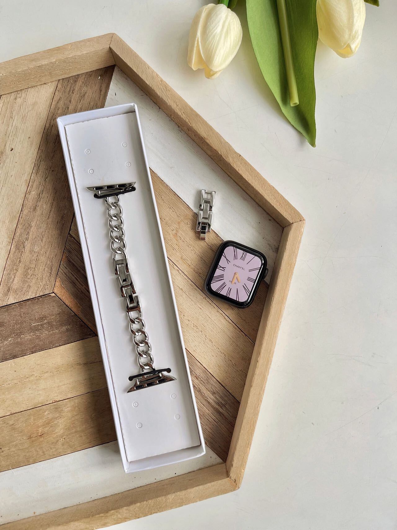 Skinny Chain Apple Watch Band R001180