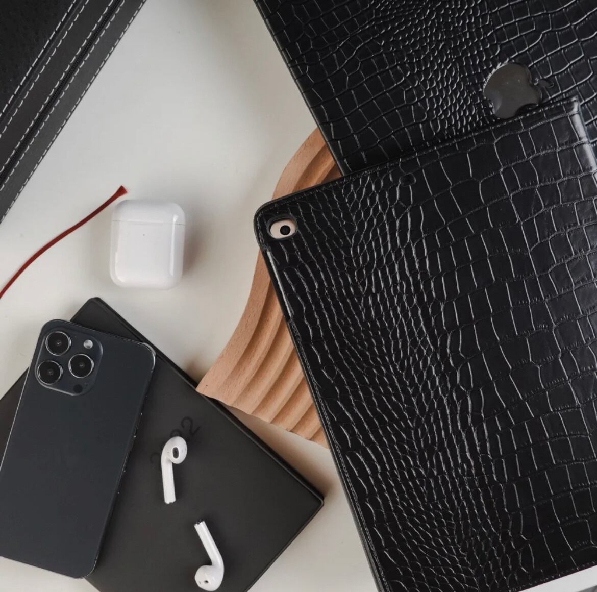 Black Leather iPad case ブラックレザーiPadケース R01282