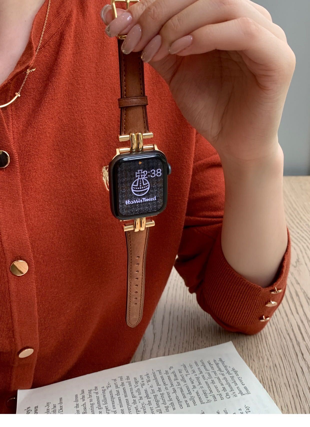 Leather & Gold Apple Watch Band レザーApple Watch バンド R01291