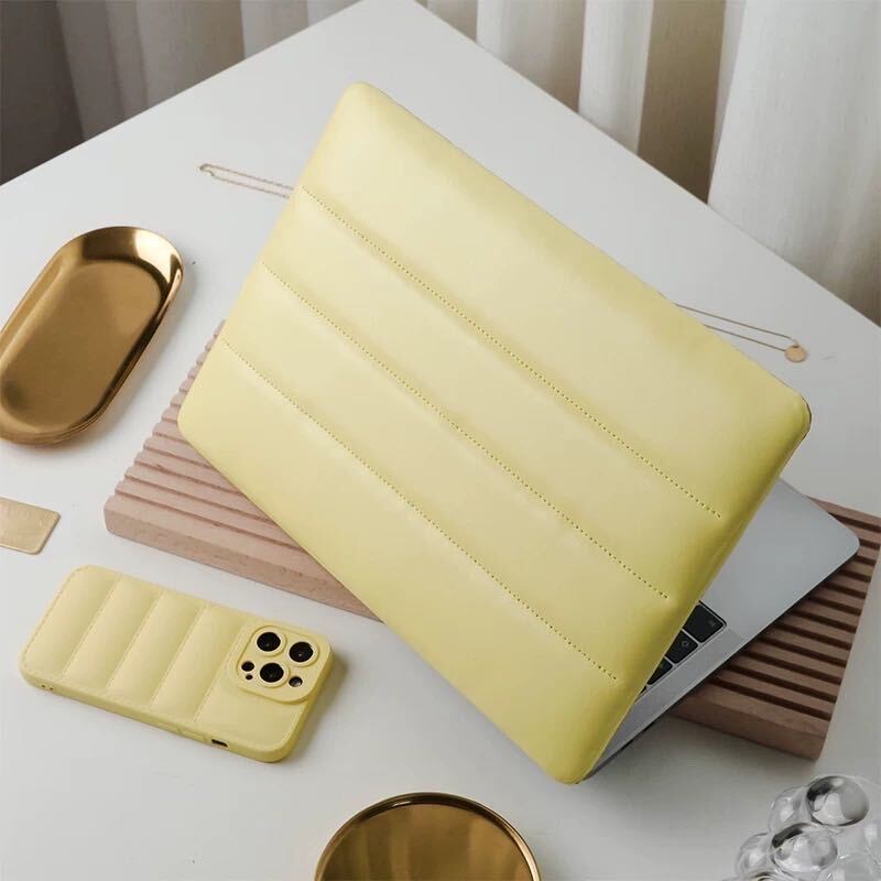 Puffy Yellow MacBook Cover クッションイエローMacBookカバー R01316
